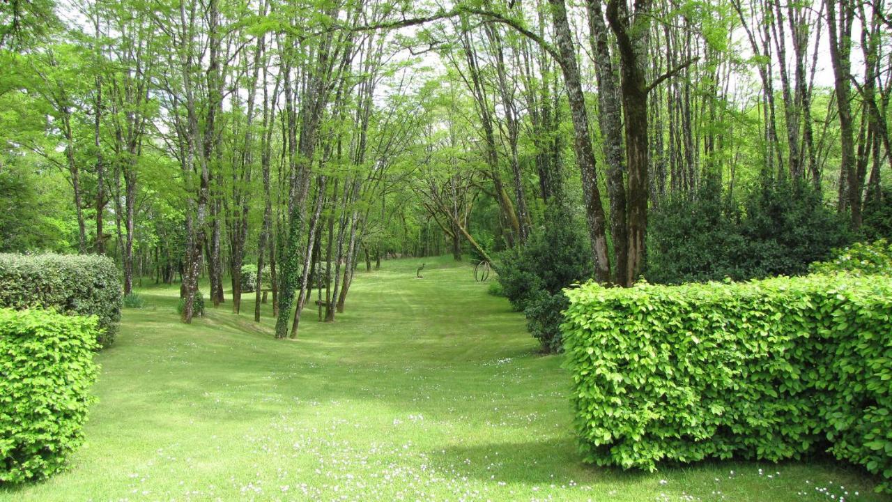 La Croix Des Granges Bed & Breakfast Chapdeuil Екстериор снимка