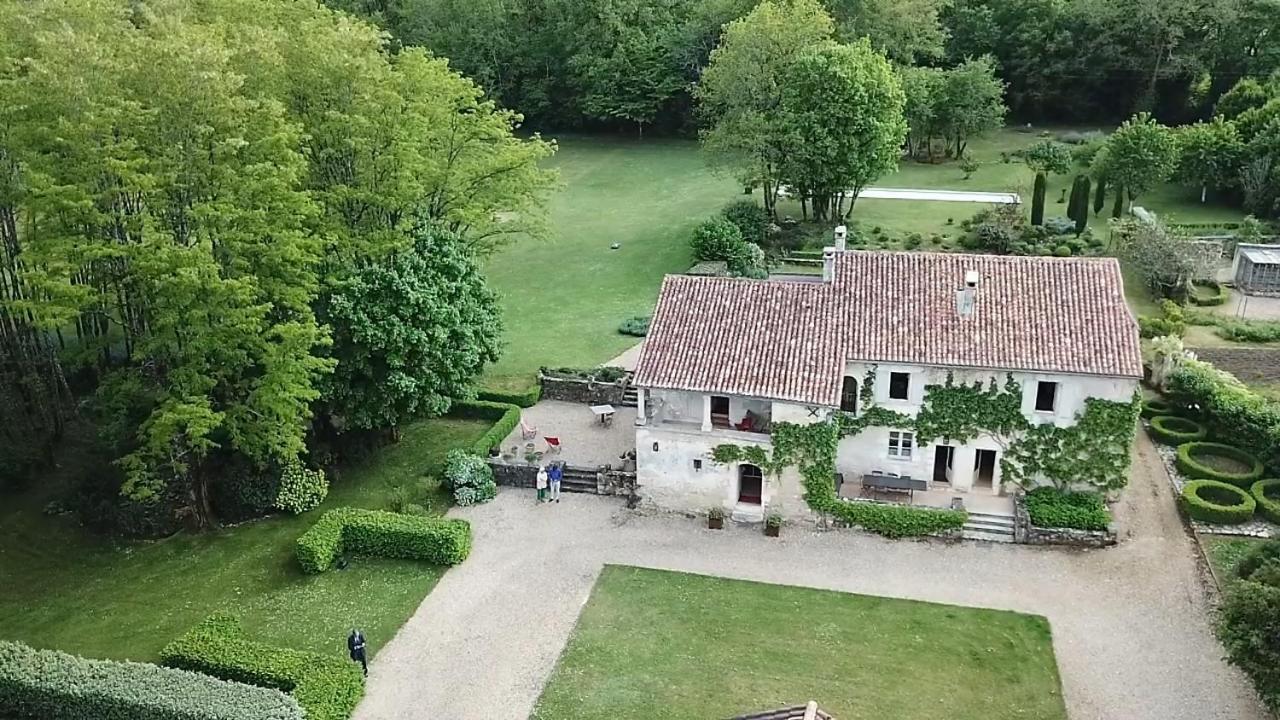La Croix Des Granges Bed & Breakfast Chapdeuil Екстериор снимка