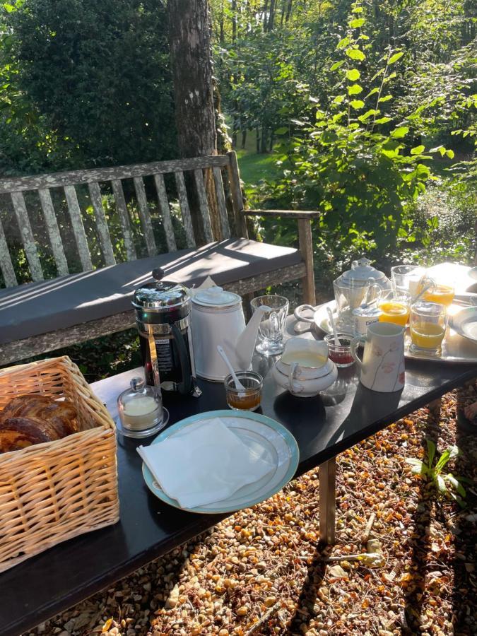 La Croix Des Granges Bed & Breakfast Chapdeuil Екстериор снимка